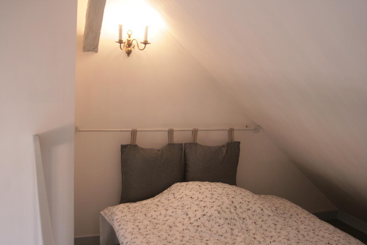 Domaine Des Douves Bed & Breakfast Ancy-le-Franc Екстериор снимка