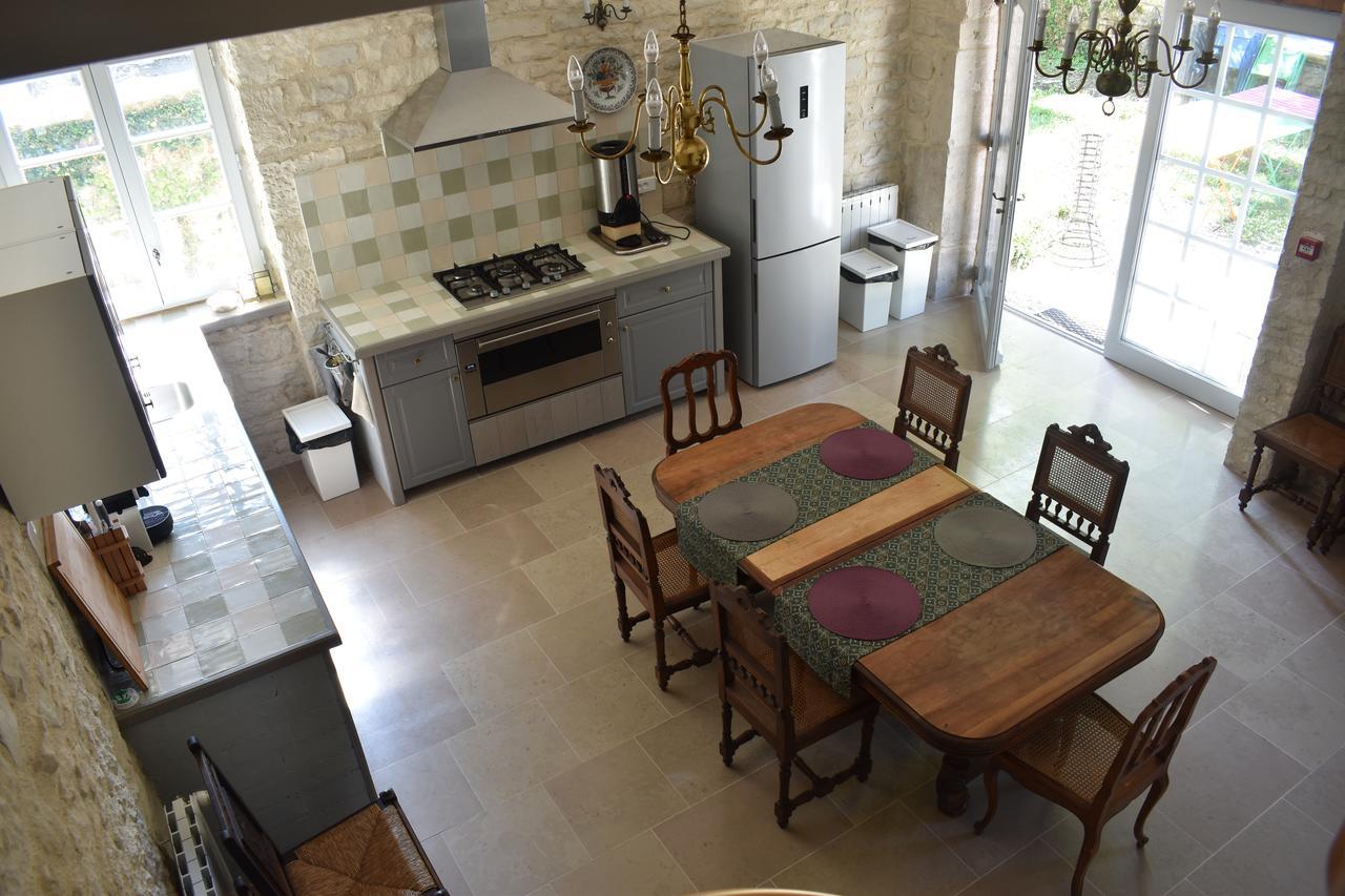 Domaine Des Douves Bed & Breakfast Ancy-le-Franc Екстериор снимка
