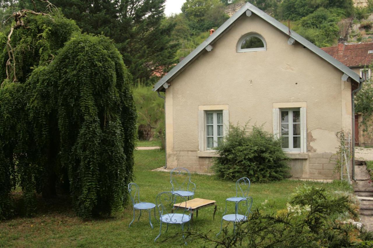 Domaine Des Douves Bed & Breakfast Ancy-le-Franc Екстериор снимка